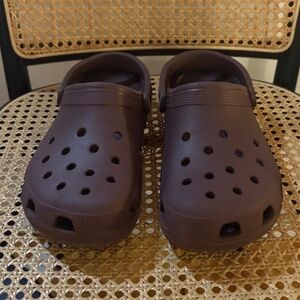 Classic Crocs Men's 9 Women's 11